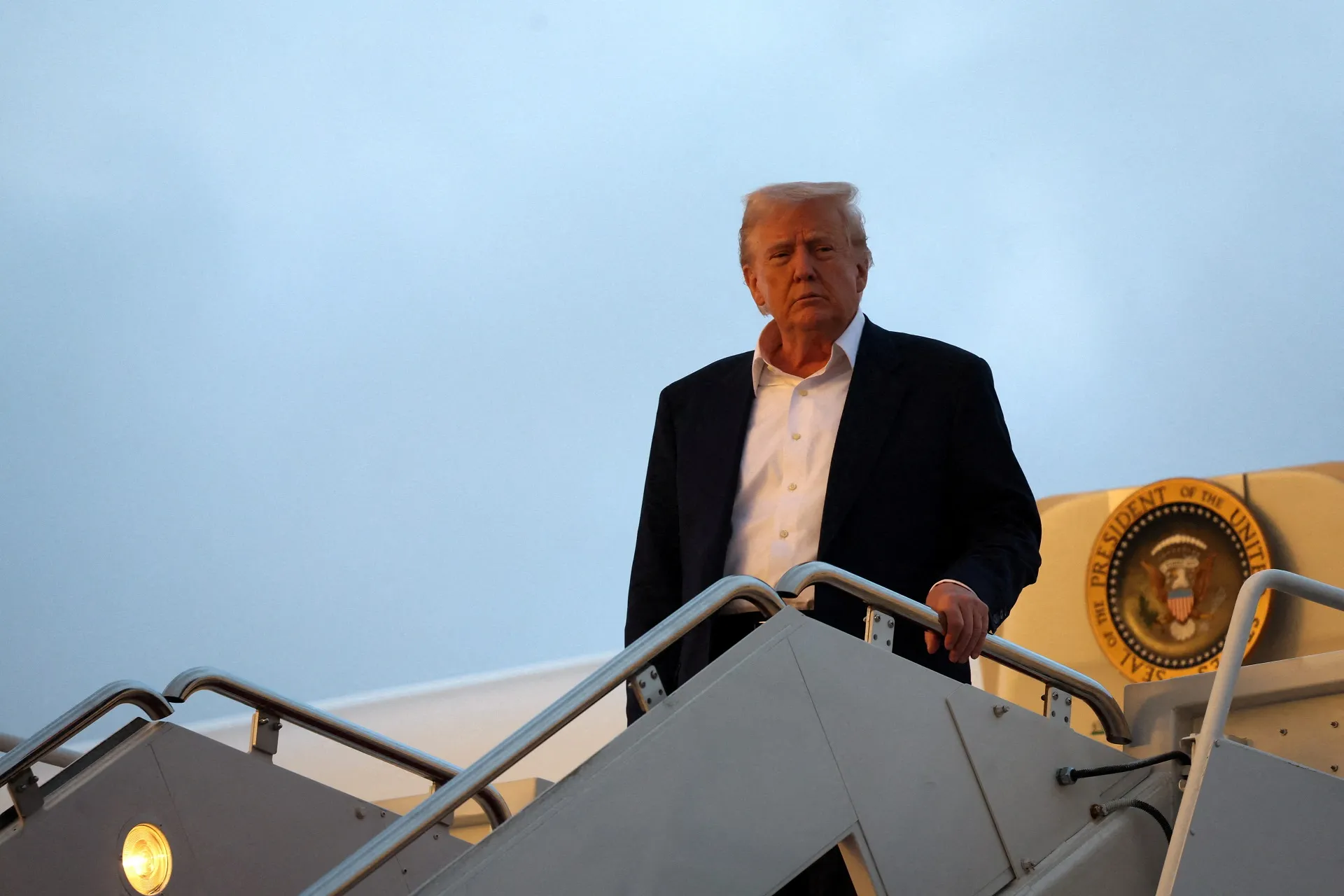 Trump Busca Acordo Comercial “Justo” com a China, Mas Alerta Sobre Tarifas