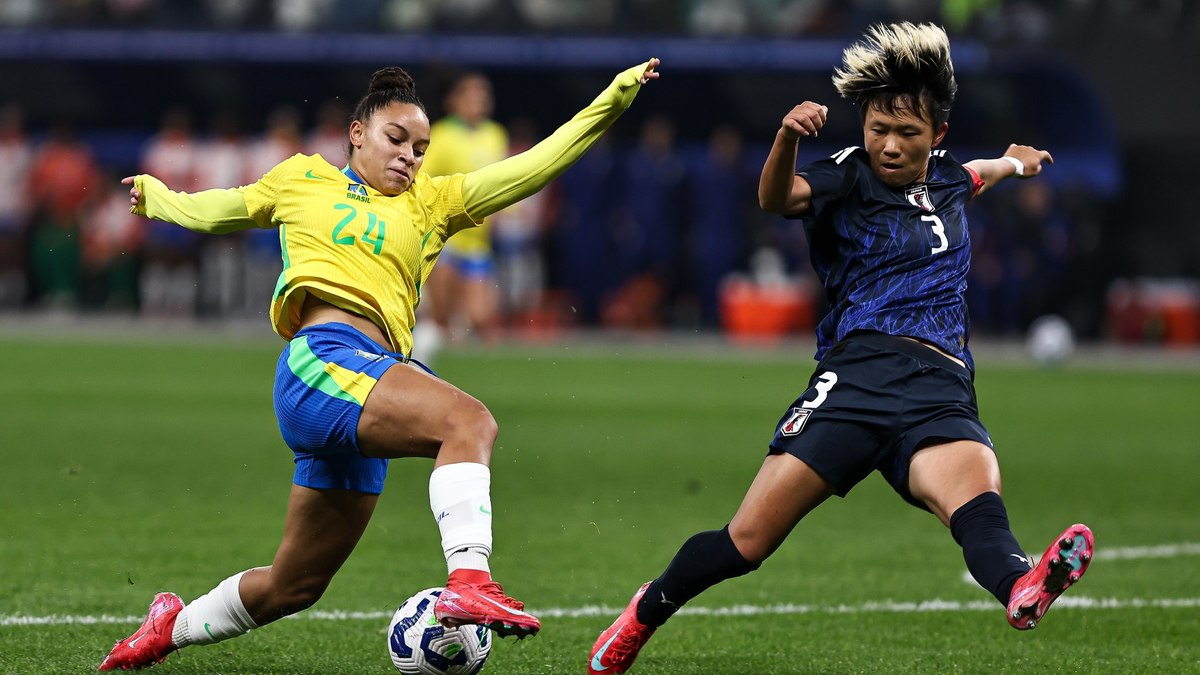 Brasil Vence Japão com Brilho de Dudinha e Retorno de Marta