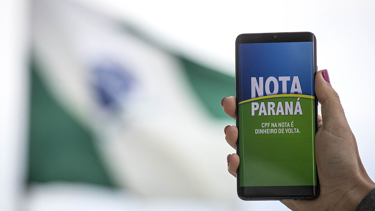 Nota Paraná Premia Moradores de 44 Cidades com Bolsada Extra de R$1 Mil