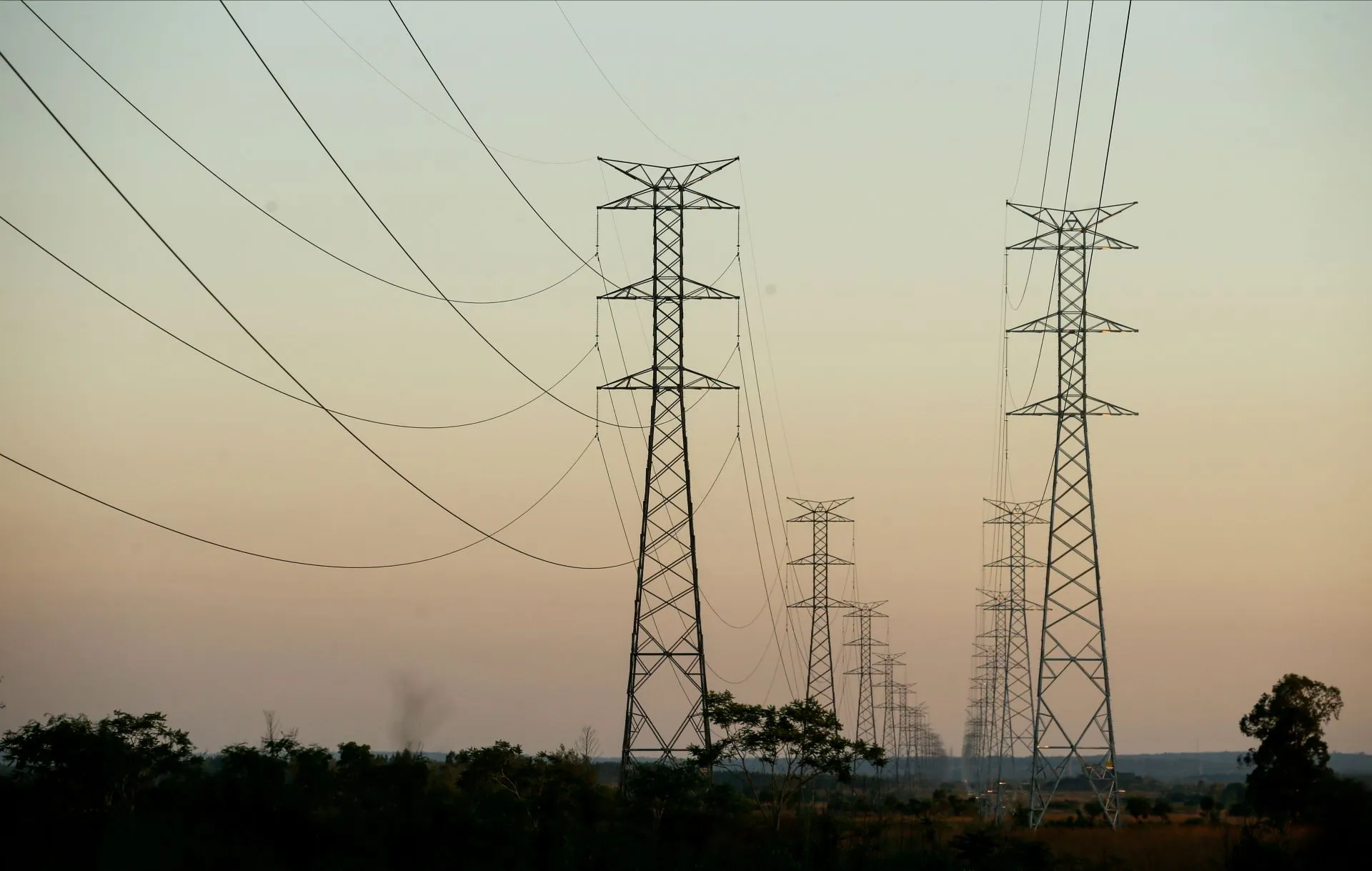 ONS Revisa Estimativa e Aponta Queda na Carga de Energia em Maio