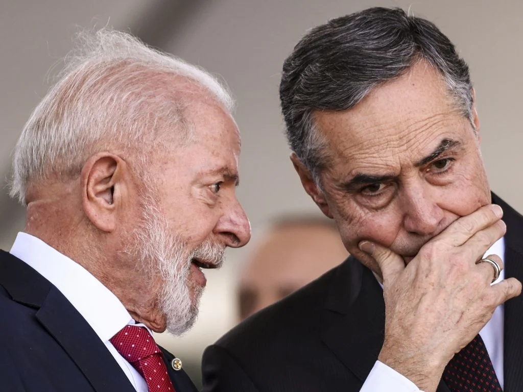 Comitiva de Lula ao Vaticano: Planalto Omite Nomes e Transparência é Questionada