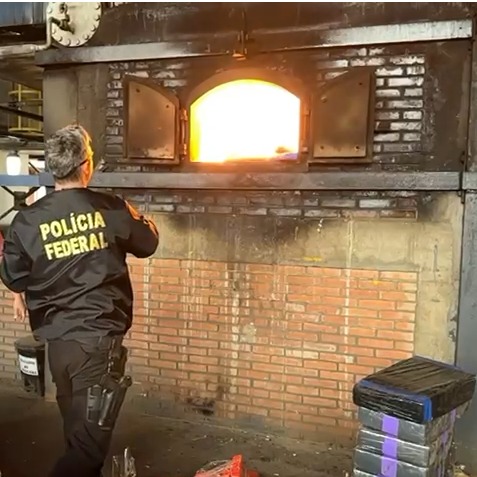 Polícia Federal incinera 4 toneladas de drogas e atinge total de 22 toneladas em 2025