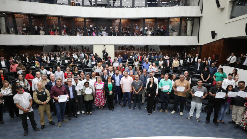 Liderança Comunitária em Destaque: Assembleia Legislativa do Paraná Reconhece Atuação Essencial