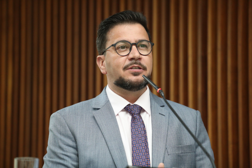 Oposição Ataca Copel: Deputado Denuncia ‘Colapso’ nos Serviços e Precarização