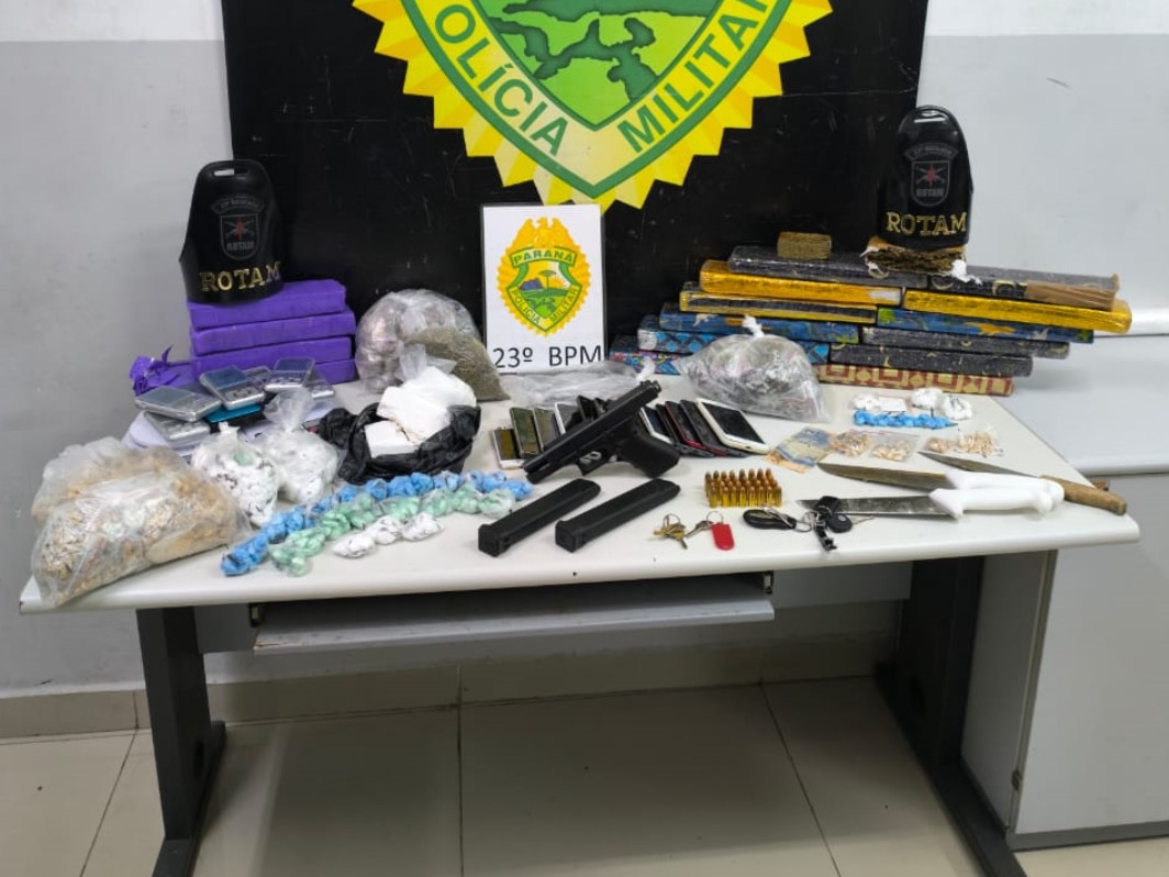 Ação da ROTAM Desmantela Ponto de Tráfico na CIC: Apreensão Recorde de Drogas e Armamento