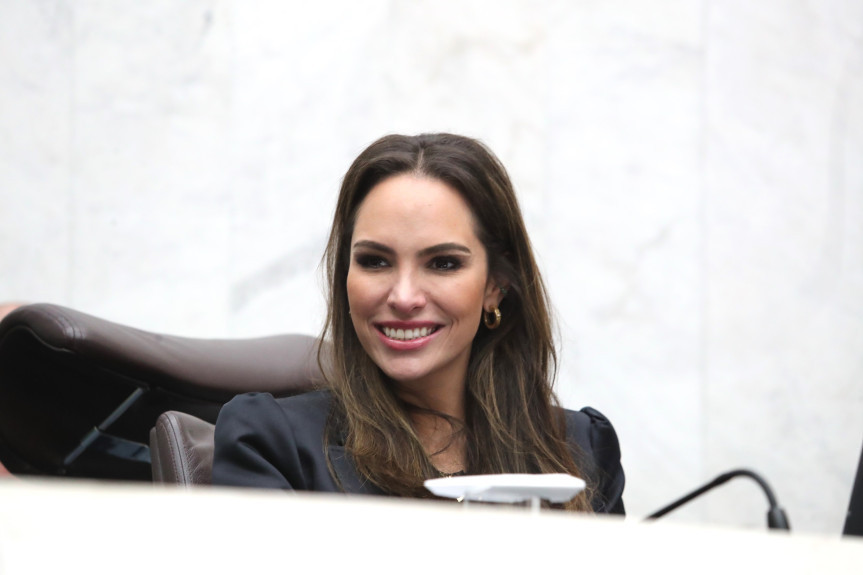 Expoingá 2025: Deputada Maria Victoria Enaltece Relevância da Assembleia Itinerante no Evento