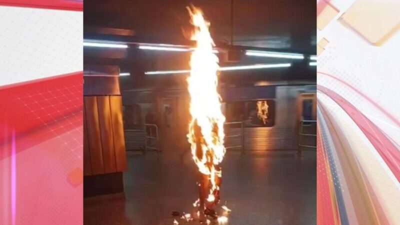 Vídeo mostra homem com corpo em chamas na estação de metrô; assista