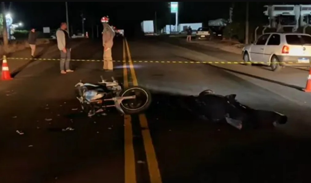 Motociclista morre em colisão com caminhão na PR-281, em Dois Vizinhos
