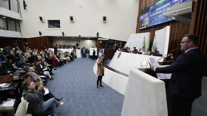 Inclusão em Destaque: Assembleia Legislativa Reconhece Heróis da Dignidade no Paraná
