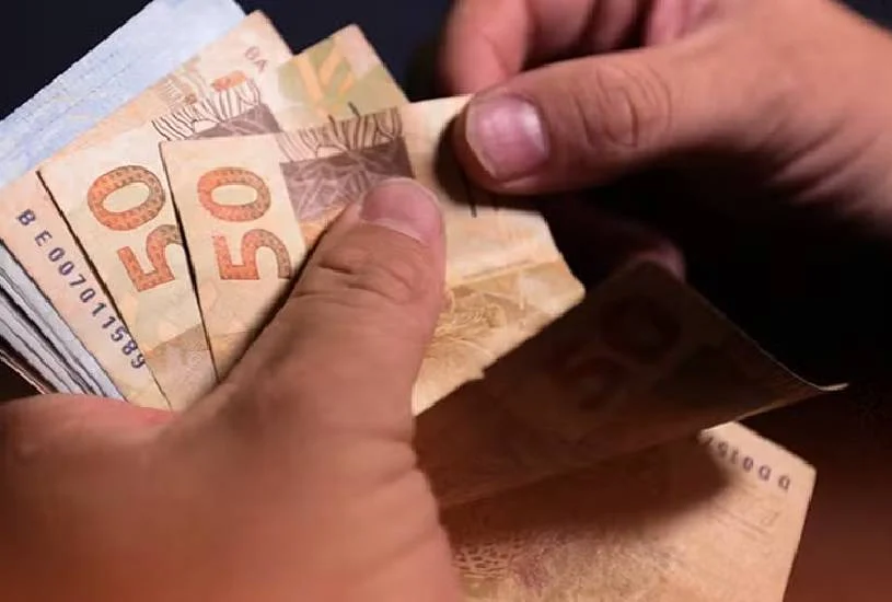Calendário Salarial: Descubra Quando Cai o 5º Dia Útil de Maio em 2025