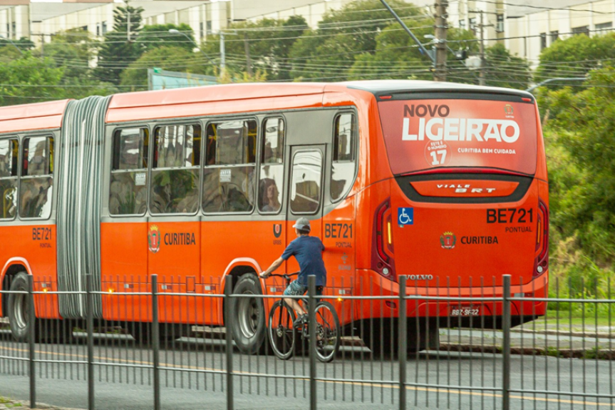Transporte Público do Paraná Sob Debate: Assédio, Furtos e Risco de ‘Rabeira’ em Foco