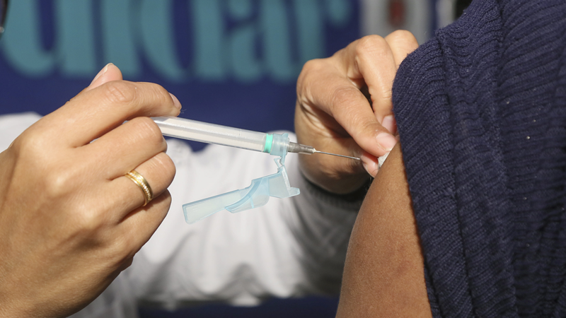 Vacina da gripe vai estar disponível durante a semana; veja os locais