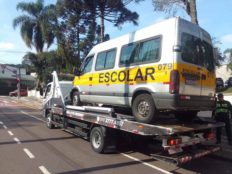 Urbs reforça ações de fiscalização contra transporte escolar irregular em Curitiba