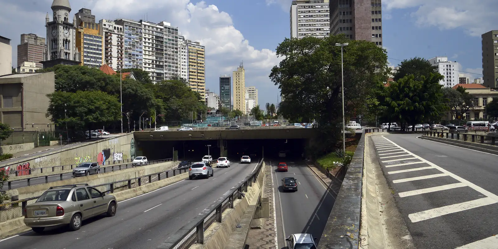 Futuro do Minhocão em Debate: Desativação Divide Opiniões e Acende Discussão Sobre o Uso do Espaço