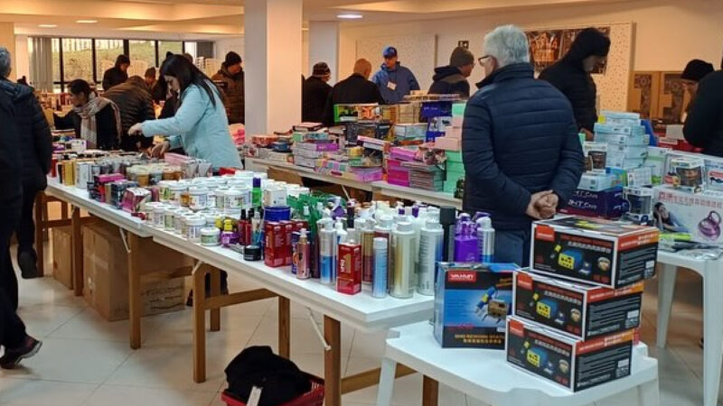 Achados da Receita Federal: Bazar em Curitiba Oferece Produtos com Descontos Imperdíveis