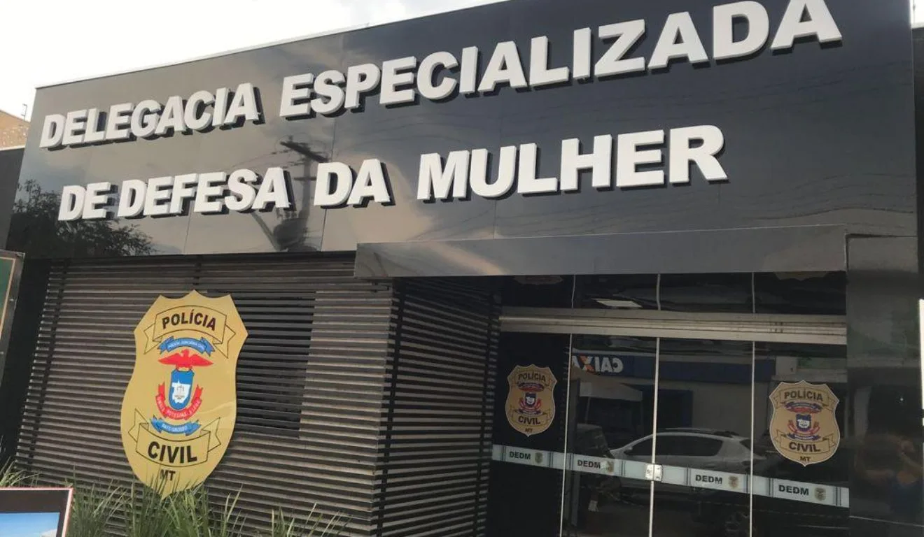 Horror em Família: Pai é Acusado de Abuso contra Filhas Gêmeas sob Ameaça à Mãe