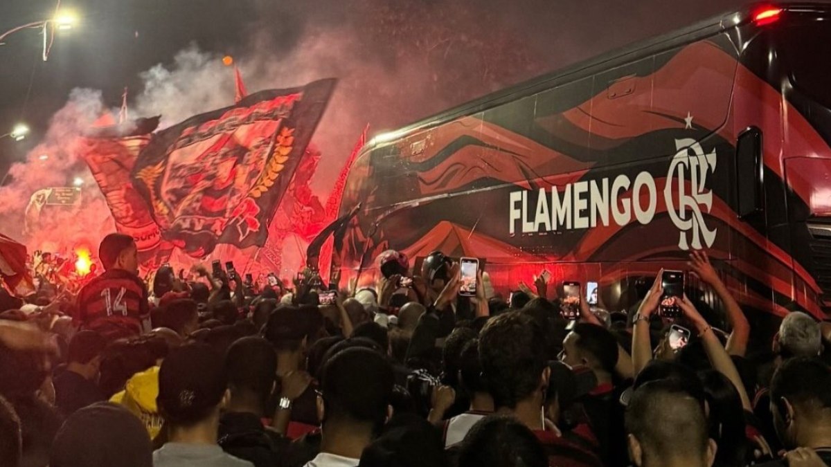 AeroFla Turbulento: Protestos Contra Gerson Ofuscam Despedida do Flamengo para o Mundial