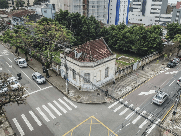 Casa de Dalton Trevisan será engolida por um prédio