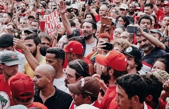 PT pretende renovar 50% dos deputados estaduais em 2026