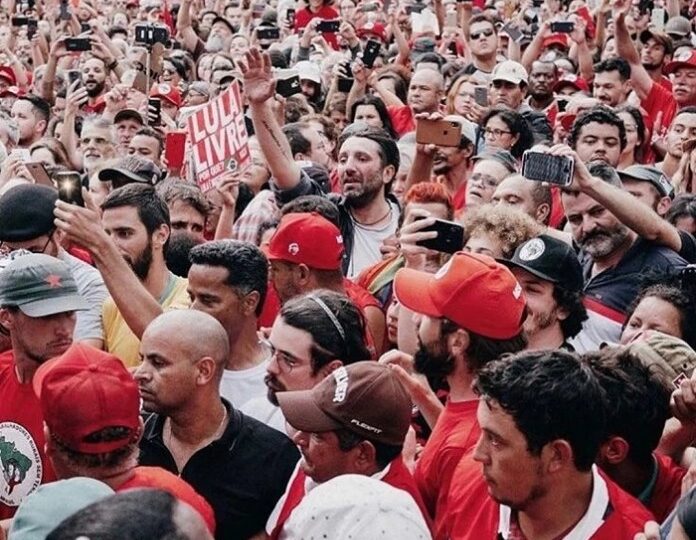 PT pretende renovar 50% dos deputados estaduais em 2026