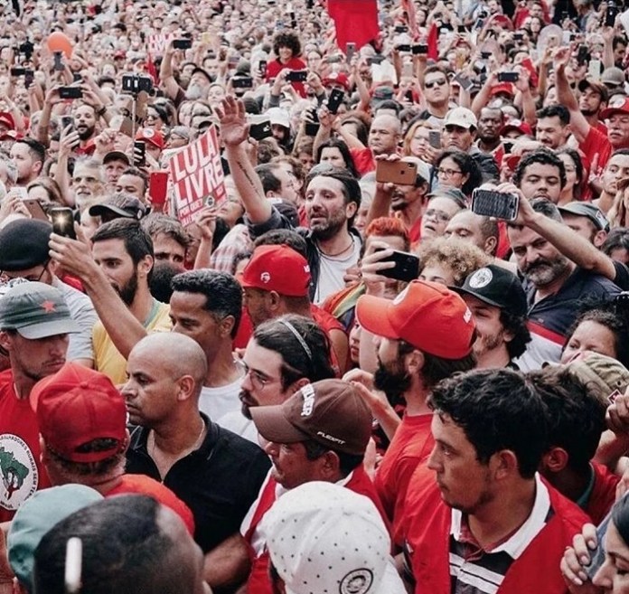 PT pretende renovar 50% dos deputados estaduais em 2026
