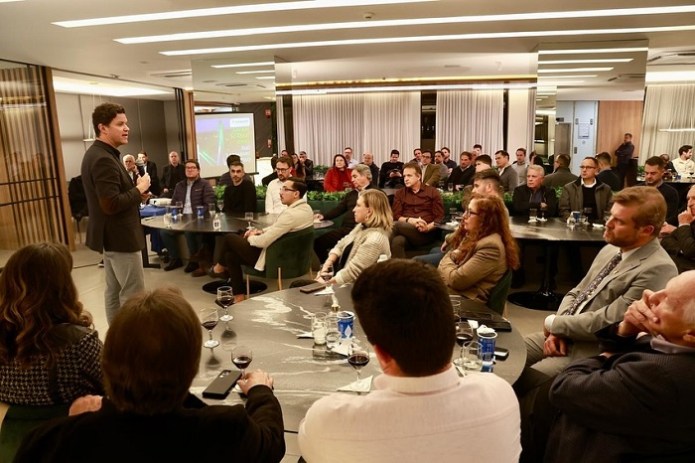 Qual a estratégia de Guto Silva para 2026?