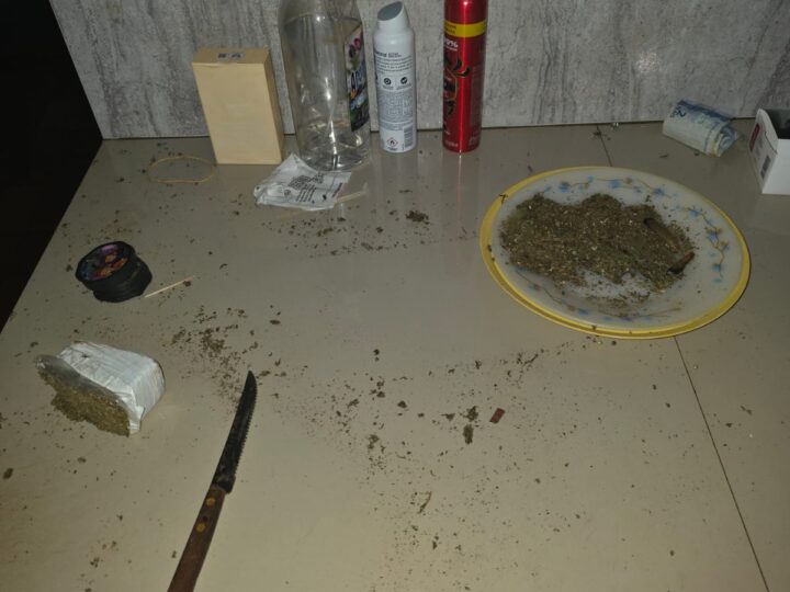 Homem é preso com 15kg de maconha após luta corporal com policial em Guaíra