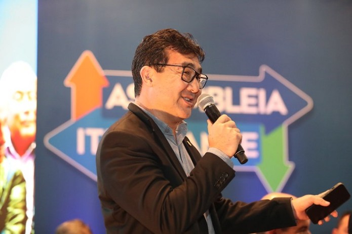 Jairo Tamura vence a guerra pelo mandato