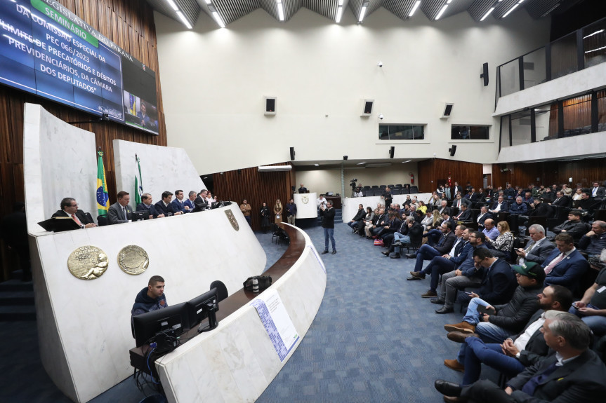 Alívio Financeiro à Vista? Assembleia Legislativa Debates PEC para Socorrer Municípios do Paraná