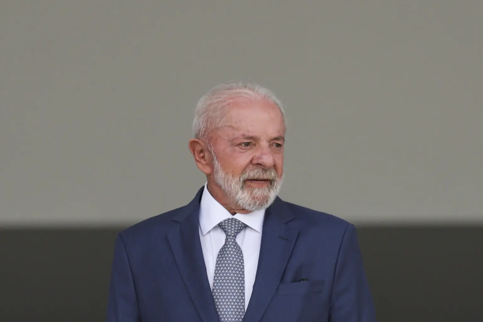 Lula Compara Desmantelamento do Governo Bolsonaro à Destruição em Gaza