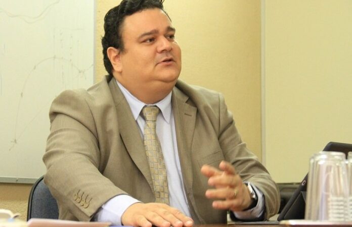Justiça arquiva denúncia contra Raul Siqueira