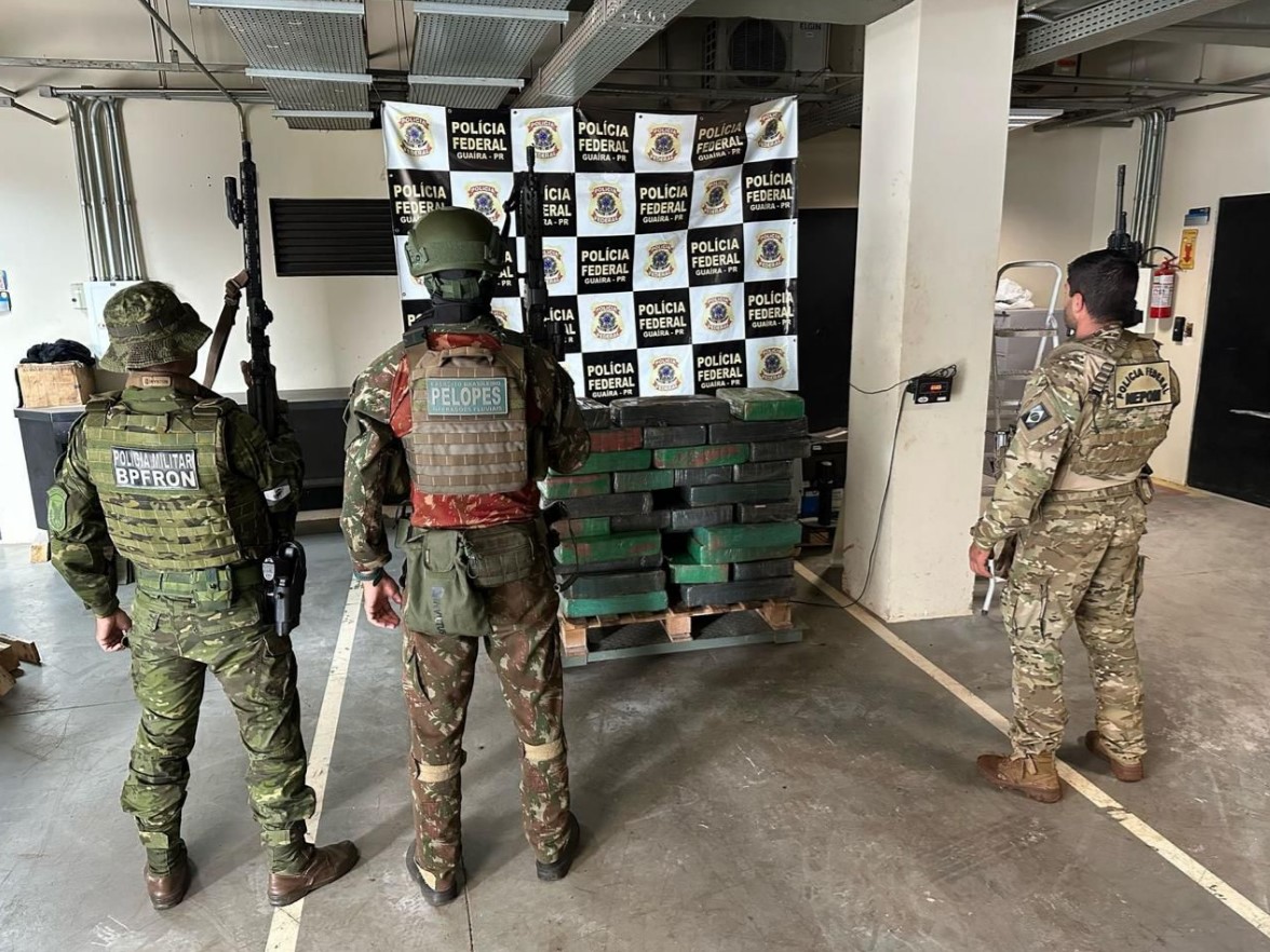 BPFRON, PF e Exército apreendem mais de 650 kg de maconha em Guaíra após acompanhamento tático