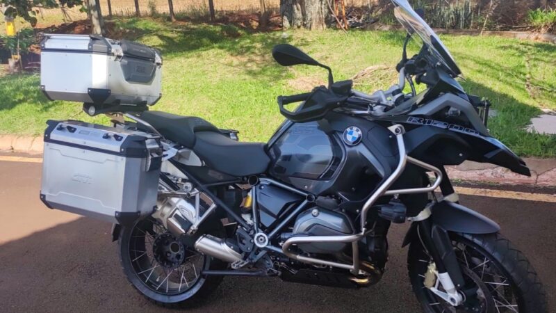 PRF e Receita Federal encontram quase 300 Iphones em moto na BR-277