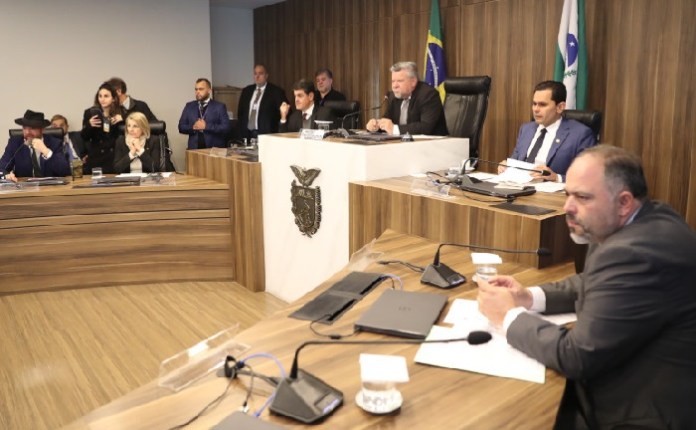 Como foi a reunião que pediu suspensão de prerrogativas de Renato Freitas?