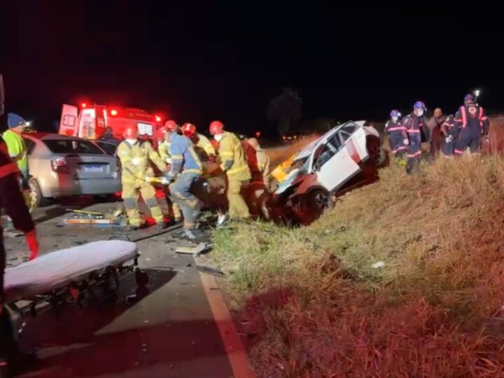 Grave colisão frontal deixa uma vítima fatal e duas em estado grave na BR-369, em Campo Mourão