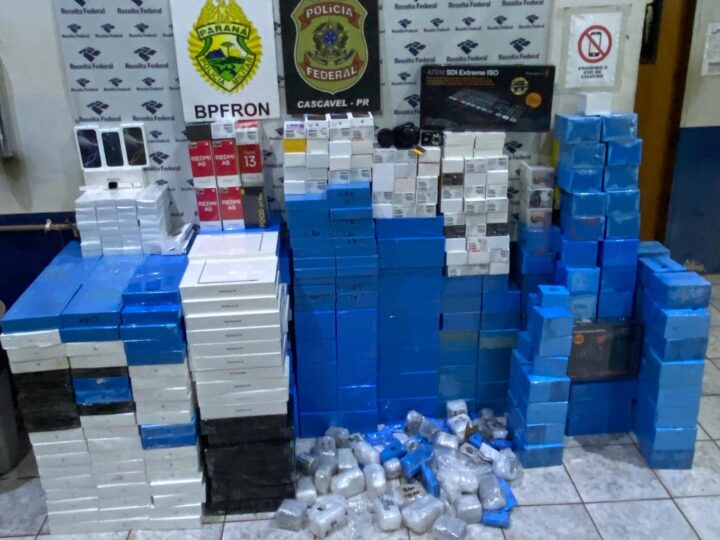 BPFRON e Polícia Federal apreendem carga milionária de eletrônicos e prendem motorista em Santa Tereza do Oeste
