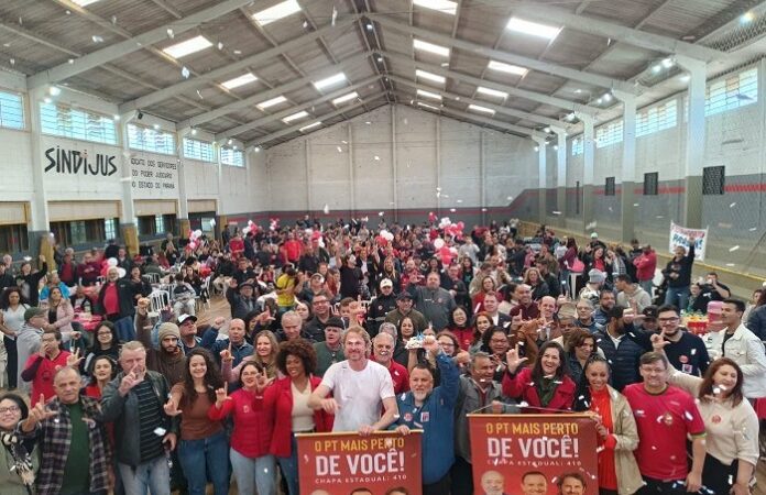Zeca Dirceu mostra força na disputa pelo PT Paraná
