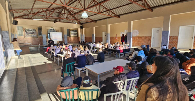 PCPR realiza palestra sobre atos infracionais e bullying em Agudos do Sul