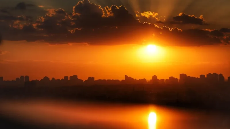Paraná tem dia de sol e temperaturas amenas antes da chegada da instabilidade no feriado