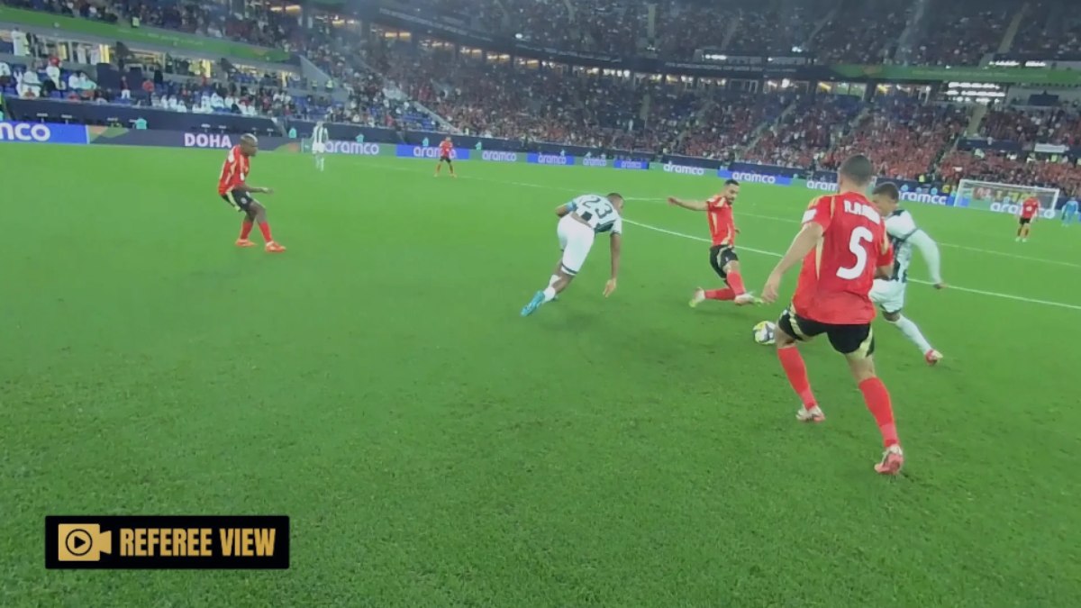 Revolução Tecnológica na Copa do Mundo de Clubes: Câmeras nos Árbitros e IA em Ação