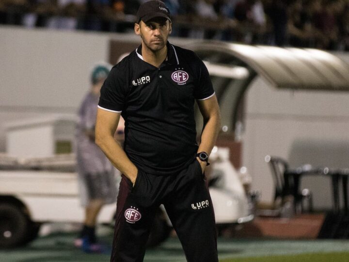Leonardo Mendes, ex-técnico de Estêvão no Palmeiras, assume a Ferroviária em busca de novos títulos
