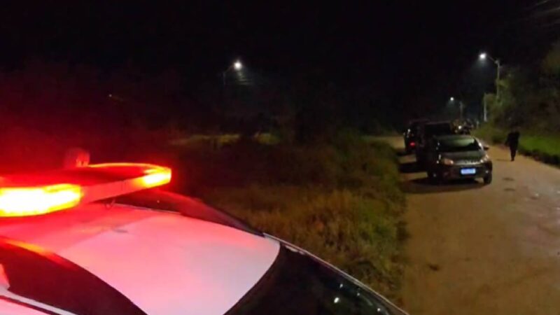 Ladrão de carro que fez família refém morre em confronto com a PM na Grande Curitiba