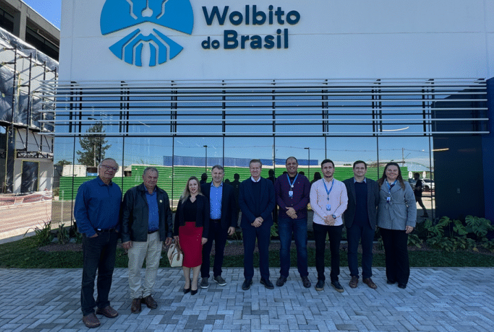 Deputado Corti Exalta Potencial do Projeto Wolbito no Combate à Dengue Após Visita ao IBMP