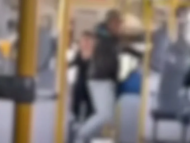 Violência no Transporte Público: Motorista de ônibus é brutalmente agredido por passageiro que se recusou a pagar em Curitiba