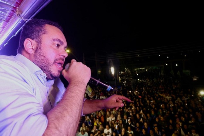 Paulo Martins puxa orelha de Lula