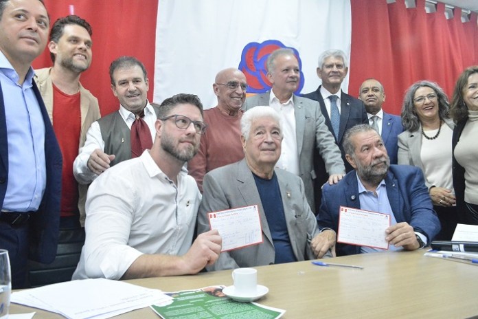 PDT do Paraná esnoba filiação de Requião Filho e Roberto Requião
