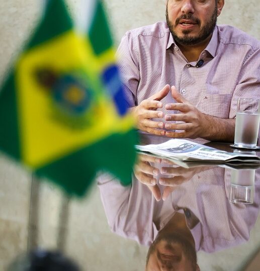 Paulo Martins se desfilia do PL para disputar o governo