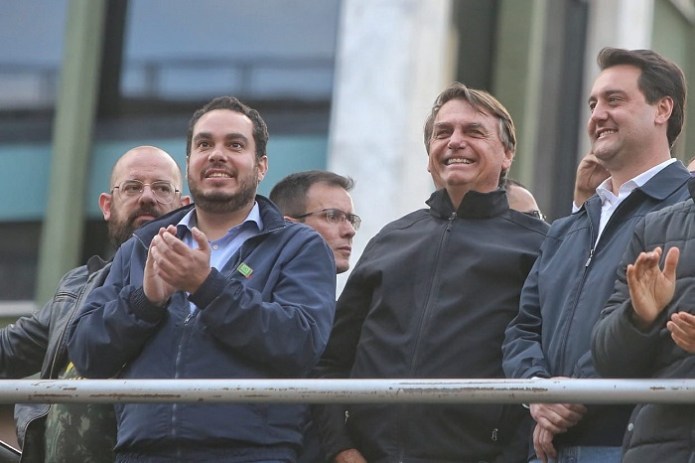 PL fica em ebulição com possível saída de Paulo Martins