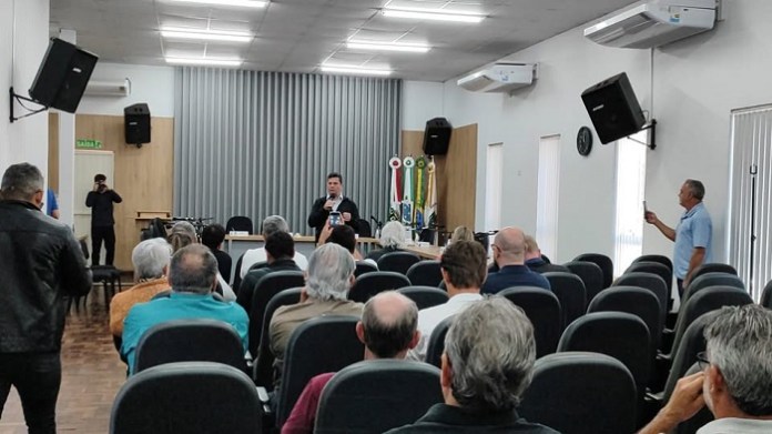 Petista leva Sérgio Moro a Capanema e respinga em Arilson Chiorato