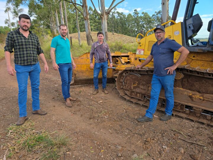 Nova Laranjeiras: Prefeitura faz melhorias nas estradas rurais